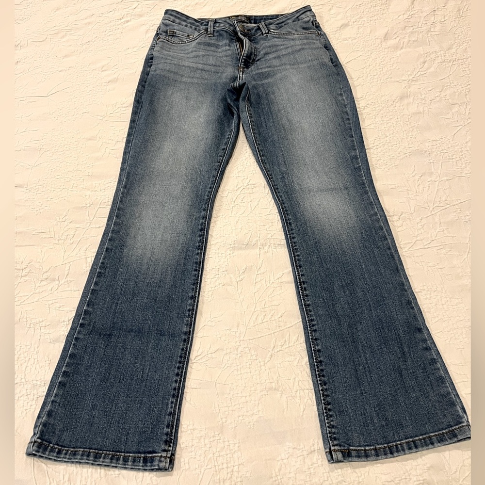 Broken-in  Bootcut Lee Jeans size 6 petite